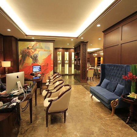 เดอะ สการ์เล็ต บูทิก โฮเต็ล เว้ Hotel ภายนอก รูปภาพ