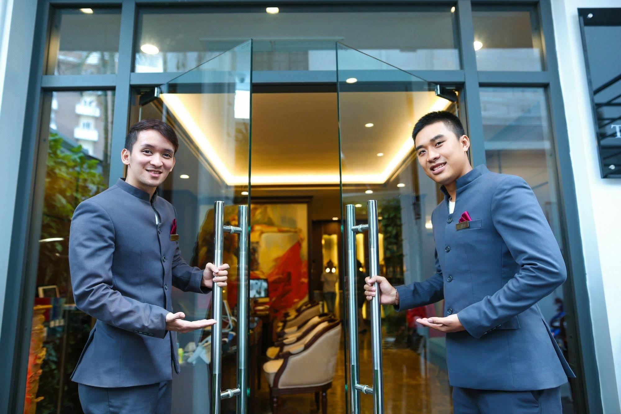 เดอะ สการ์เล็ต บูทิก โฮเต็ล เว้ Hotel ภายนอก รูปภาพ